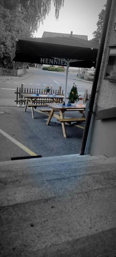 / Restaurant Post