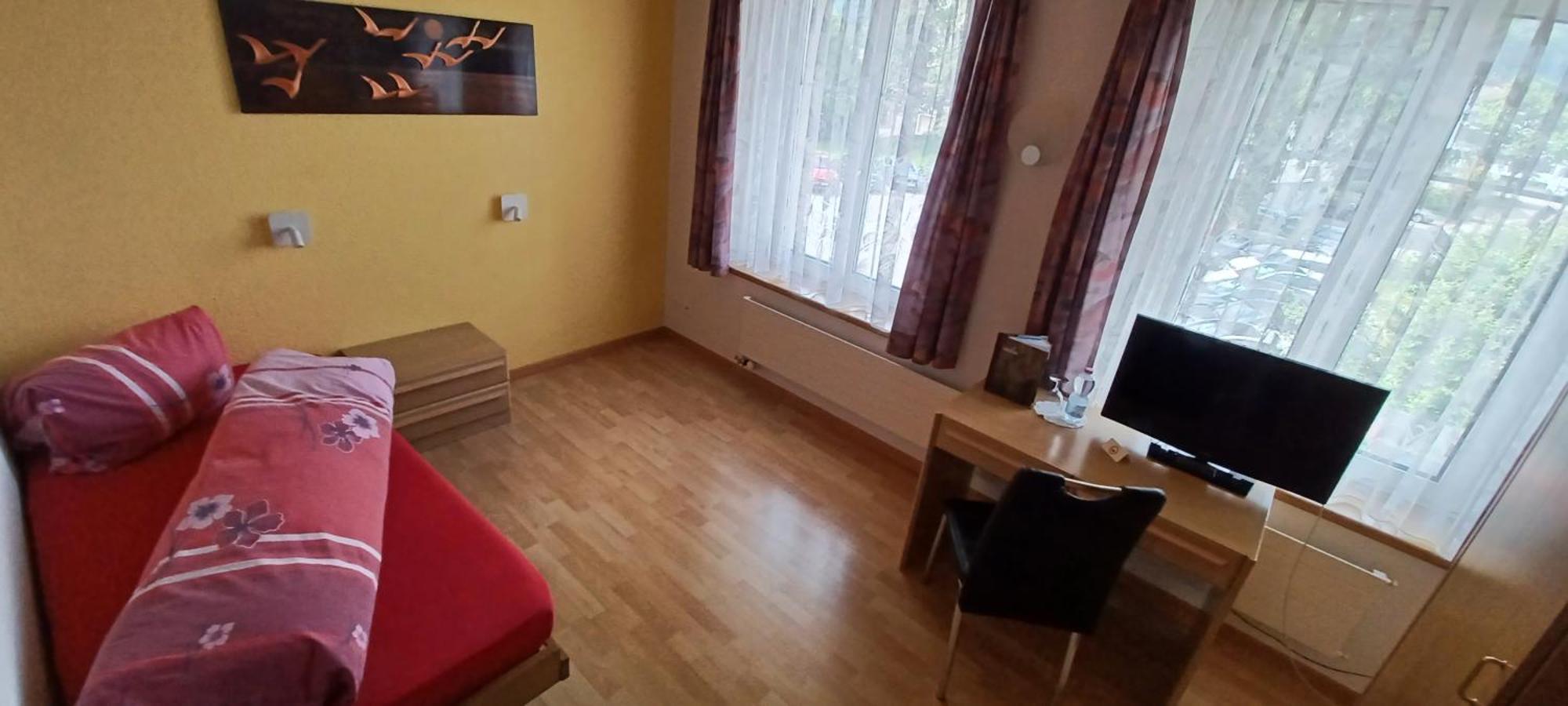 Hotel / Restaurant Post *